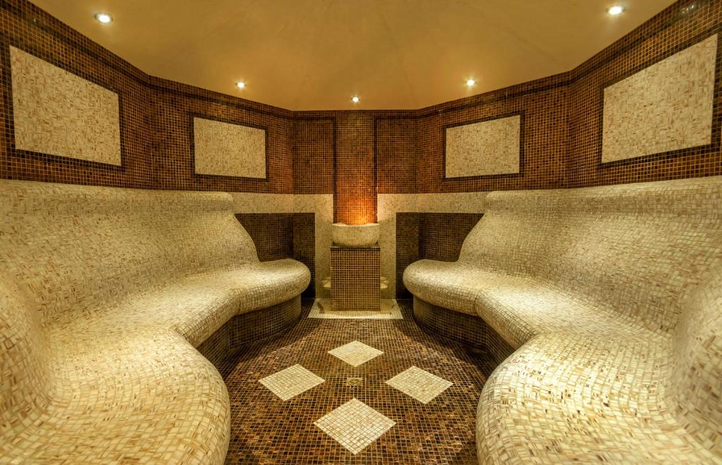 GRAND ROYALE 4*