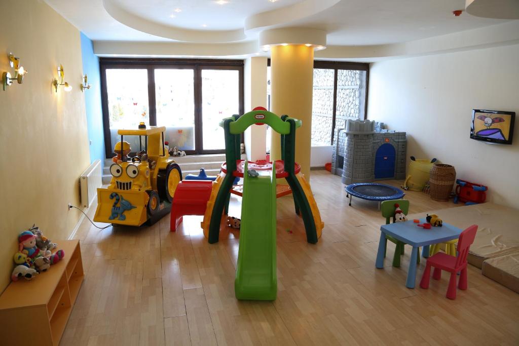 HOTEL MOUNTAINE PARADISE 4* 26/27