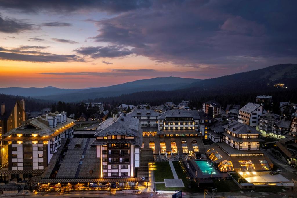 GRAND DELUXE HOTEL &SPA 4+*- КОПАОНИК