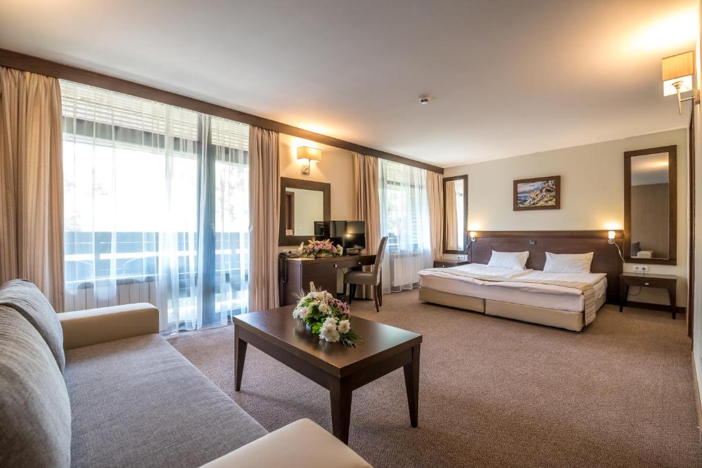 ХОТЕЛ ЛИОН 4*