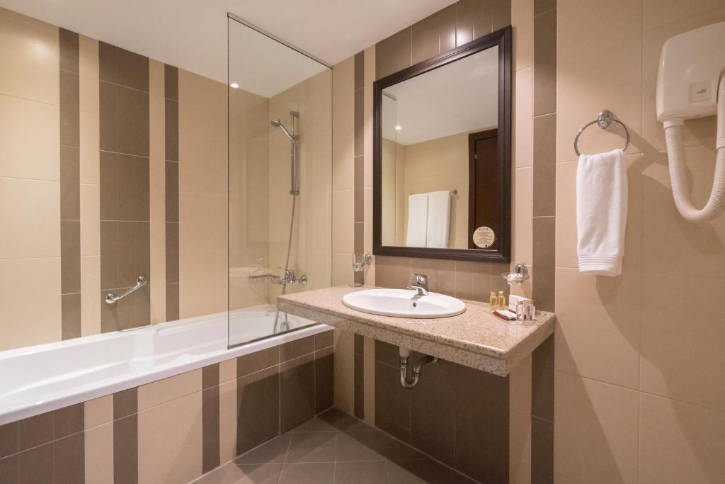 ХОТЕЛ ЛИОН 4*